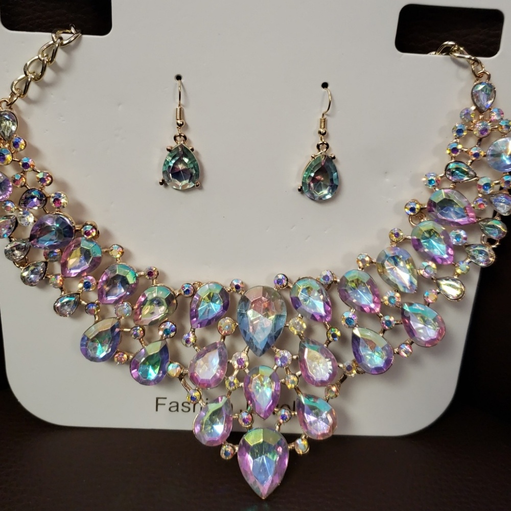 Fashion necklace